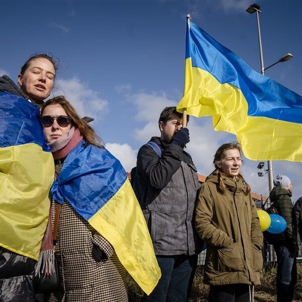 Chris startte een petitie voor Oekraïne: "Miljoenen mensen slaan nu op de vlucht"