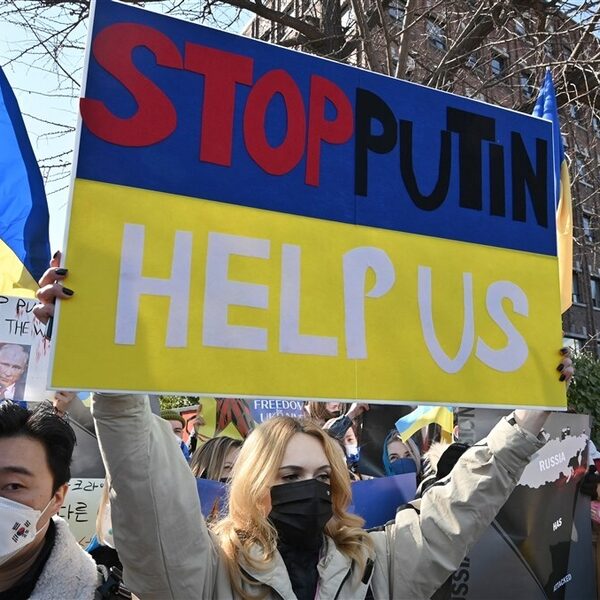 EU verwijdert aantal Russische banken uit betalingssysteem SWIFT