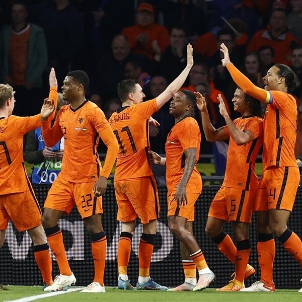 Sponsoren Nederlands elftal weigeren naar WK in Qatar te reizen
