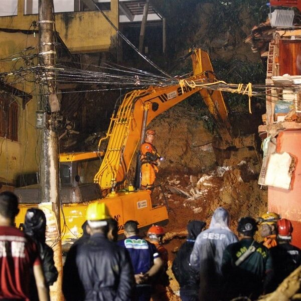 Modderstromen in Brazilië eisen veertien levens