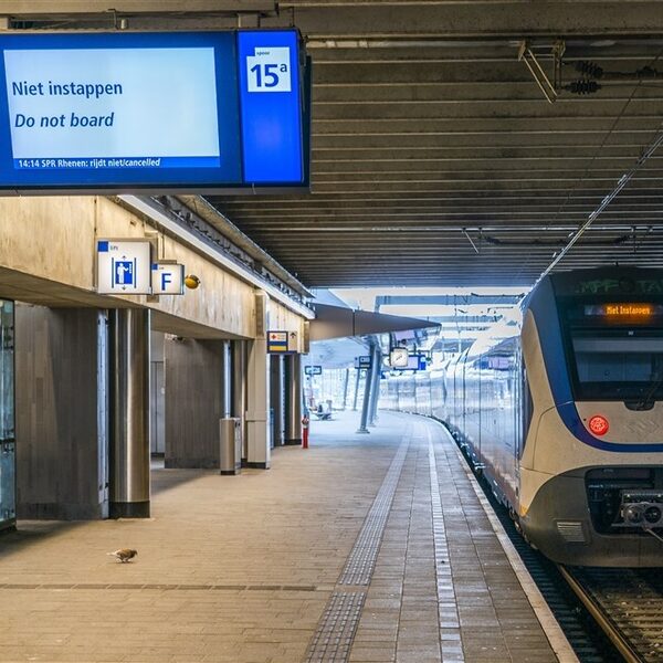 Vandaag minder treinen door het hele land vanwege personeelstekort bij NS