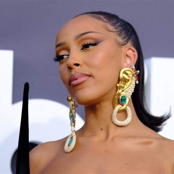 Doja Cat is "blij om te zien" dat ruim 500.000 fans haar ontvolgen