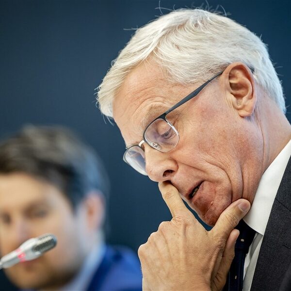 Kabinet erkent institutioneel racisme bij belastingdienst: "Heeft veel mensen pijn gedaan"