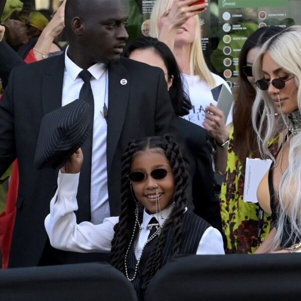 North West is liever bij Kanye dan bij Kim: "Hij heeft het allemaal op een rijtje"