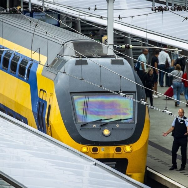 NS en vakbonden bereiken voorlopig cao-akkoord: verdere stakingen van de baan