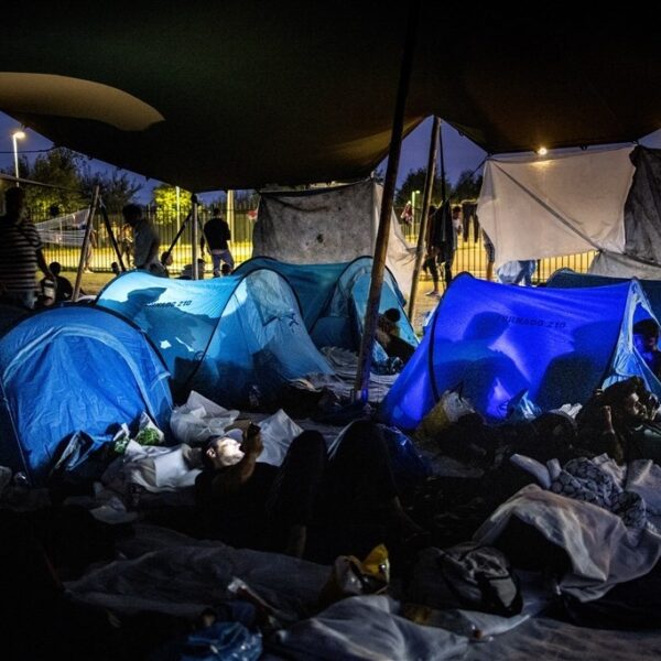 Baby van drie maanden overleden in sporthal van aanmeldcentrum Ter Apel