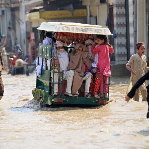 Tientallen miljoenen mensen op de vlucht geslagen door overstromingen in Pakistan