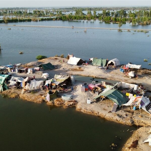 Uitbraak van ziektes dreigt voor slachtoffers van overstromingsramp Pakistan