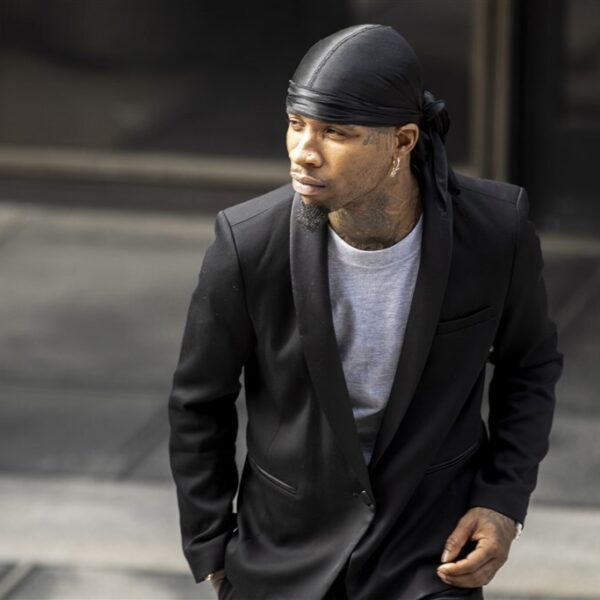 Tory Lanez-fan start petitie om juridische stappen te nemen tegen veroordeling van rapper