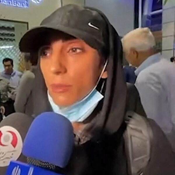 Iraanse klimster terug in Iran; zegt dat ze niet vermist was