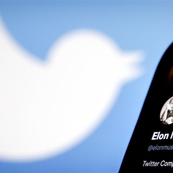 Vinkjesverwarring: Twitter krijgt naast het blauwe vinkje nu ook een grijs vinkje