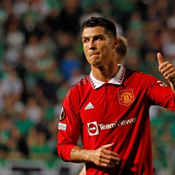 Ronaldo per direct weg bij Manchester United na vernietigend interview