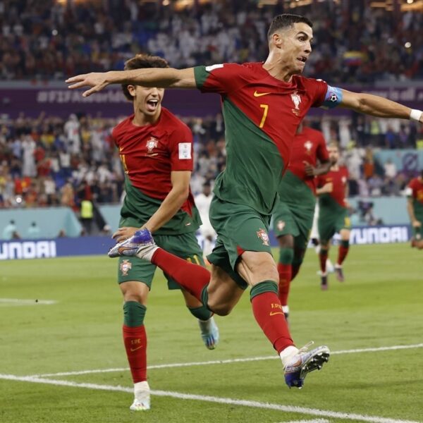 Cristiano Ronaldo schrijft geschiedenis met doelpunt tegen Ghana