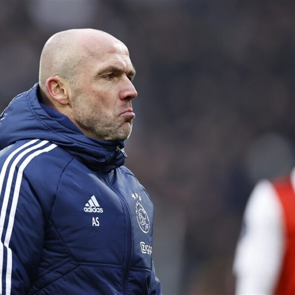 Ajax-supporters plannen protestactie tegen trainer Schreuder