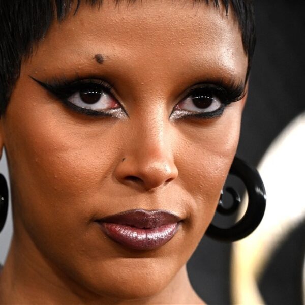 Moeder Doja Cat zegt dat zangeres al lange tijd wordt mishandeld door broer