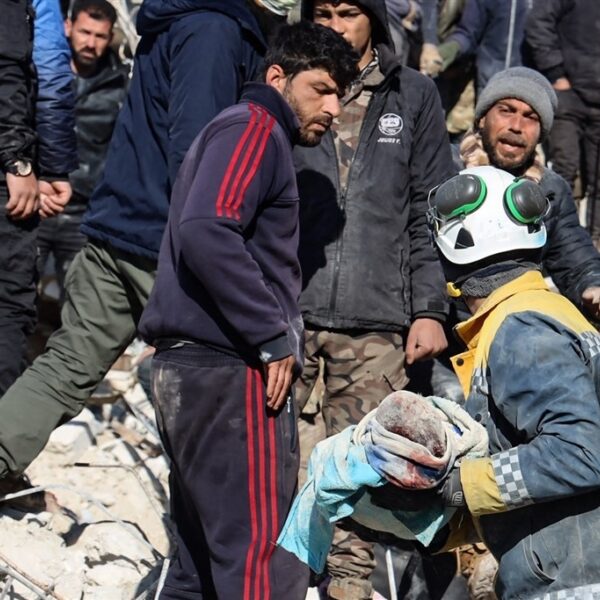 Kleine wondertjes: baby's na ruim 50 uur nog levend gevonden onder puin