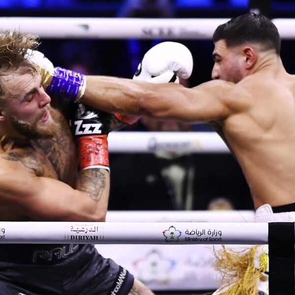Tommy Fury verslaat Jake Paul in langverwacht gevecht