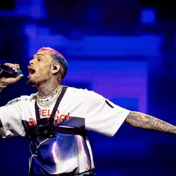 Chris Brown reageert op Tinashe die spijt uit over samenwerking in ‘Player’