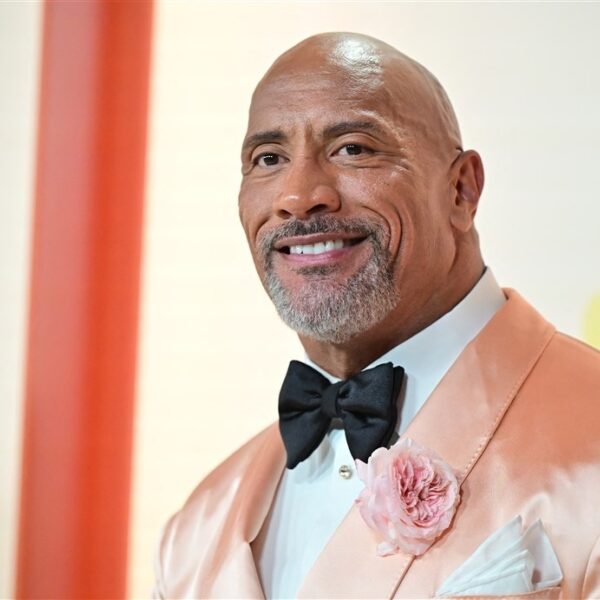 Wassen beeld van Dwayne 'The Rock' Johnson heeft verkeerde huidskleur