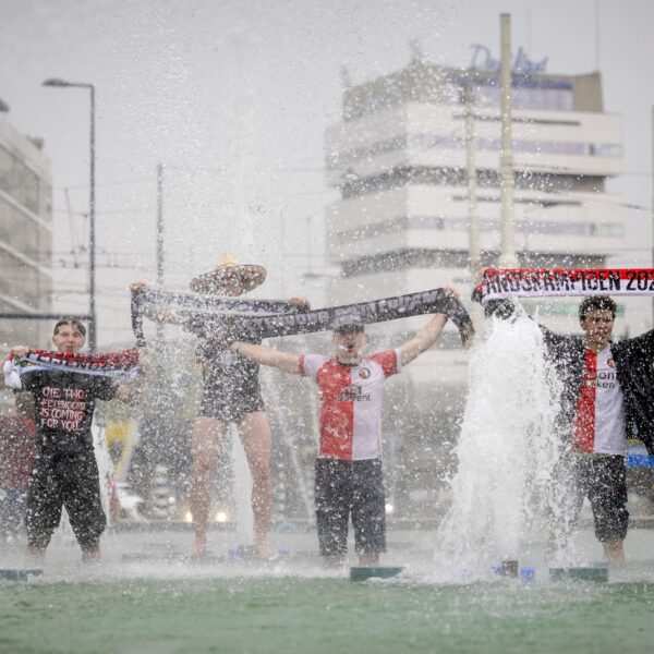 Alcoholverbod voor Feyenoord-fans tijdens huldiging op Coolsingel