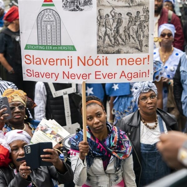 Zo ga je het gesprek aan met je werkgever om vrij te krijgen op Keti Koti