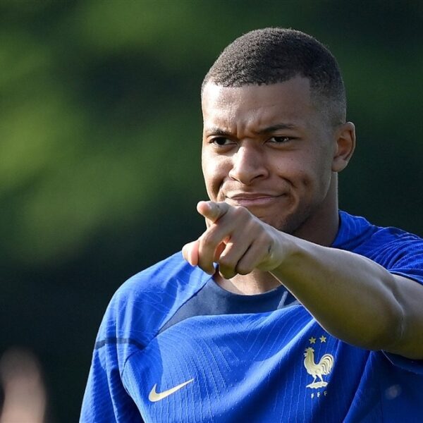 'Mbappé wil niet verlengen bij PSG en wordt aankomende zomer verkocht'