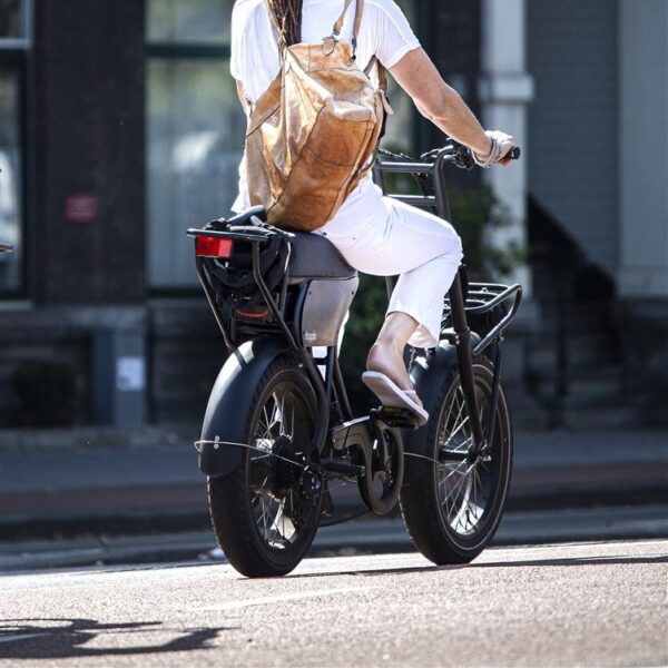 Tweede Kamer wil hard ingrijpen tegen fatbikes: “Helmplicht en leeftijdsgrens”