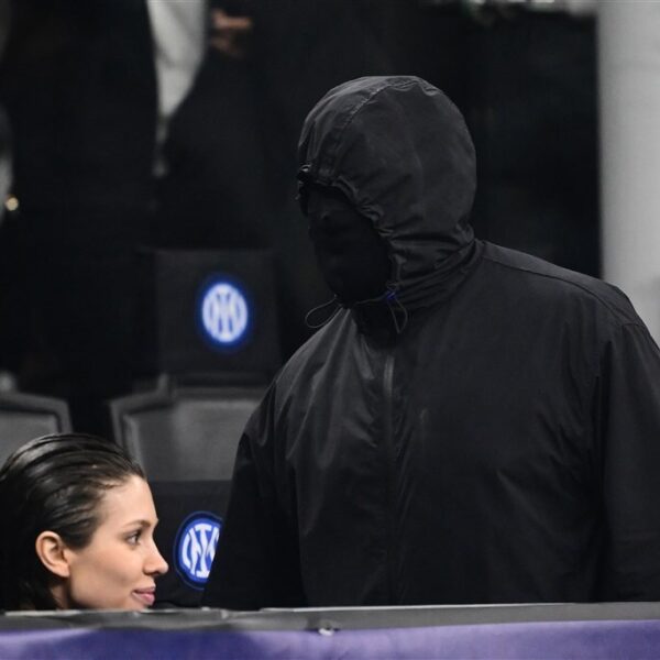 Kanye West zou verslaafd aan lachgas zijn door tandarts: "Hij gaf hem grote tanks"