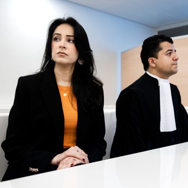 Nadia vecht al negen jaar voor haar ontvoerde dochter Insiya: "Kan niet opgeven"