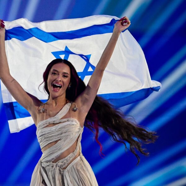 Israël weigert zich terug te trekken uit Eurovisie Songfestival: "Mag niet politiek worden"