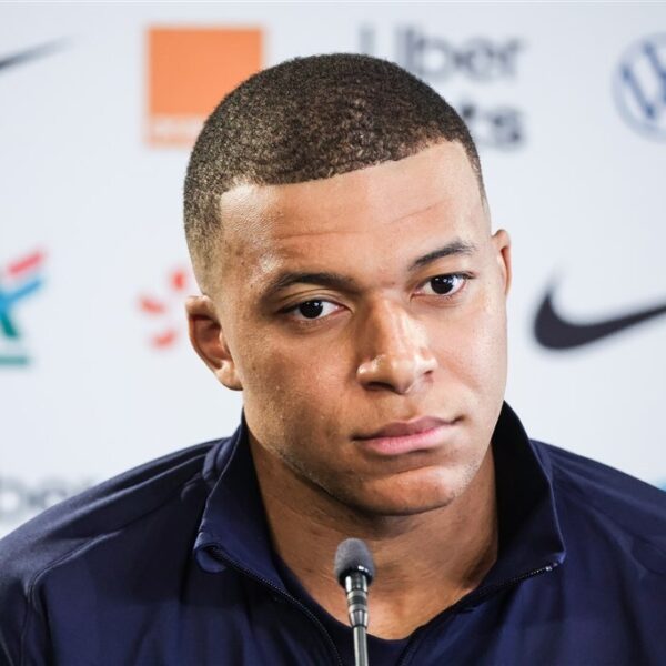 Mbappé openhartig over tijd bij PSG: "Mensen maakten me daar ongelukkig"