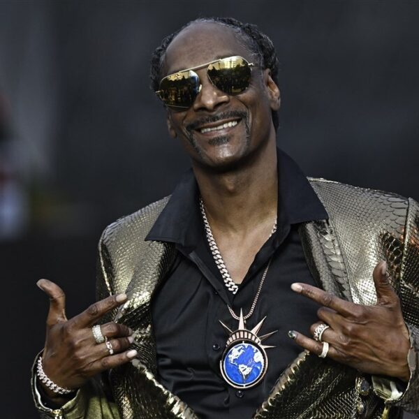 Snoop Dogg opent eigen coffeeshop in Amsterdam met deze iconische naam