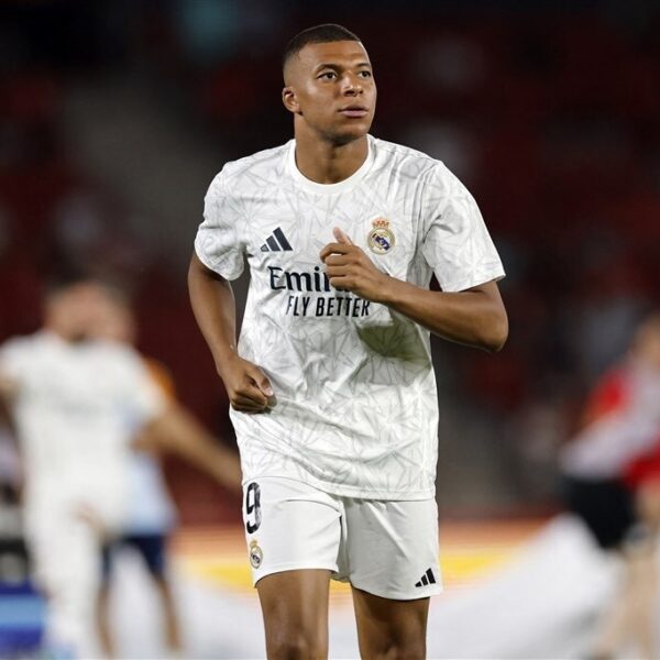 Kylian Mbappé eist 55 miljoen euro van oude club Paris Saint-Germain