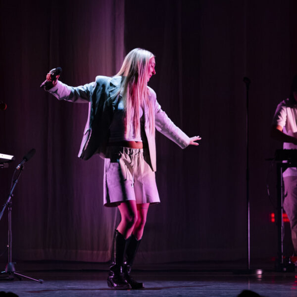 S10 verbreekt stilte na heftige periode: "Mijn andere helft ligt in het ziekenhuis"