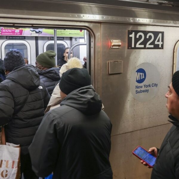 Massale woede om vrouw die levend werd verbrand door man in metro New York