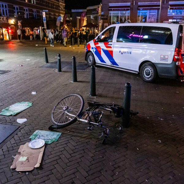 Politie met glas en stenen bekogeld na vechtpartij Scheveningen: "Krankzinnige nacht"