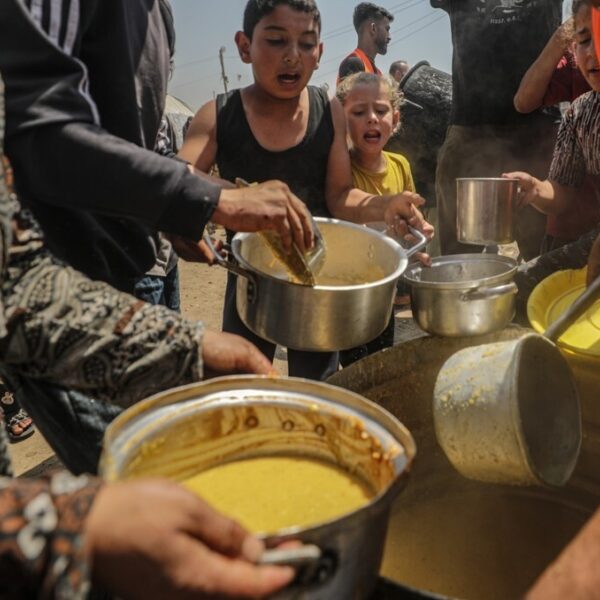 Mensen in Gaza neergeschoten tijdens ophalen van voedsel: "Schokkende beelden"