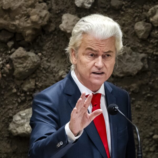 Discriminatiemeldpunt doet aangifte tegen Wilders na racistische post: "Nazibeeldtaal"