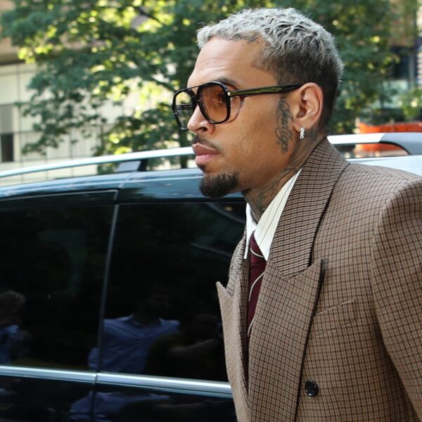 Chris Brown opnieuw voor de rechter na gewelddadig incident in Londense club