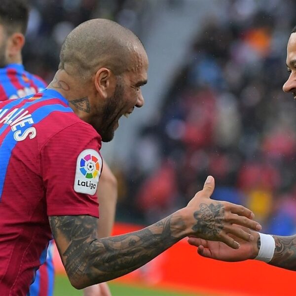 Prijzenpakker Dani Alves aangeklaagd wegens aanranding