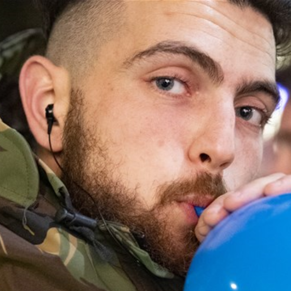 Lachgaskoning Deniz klaar met lachgas: "Ik heb beseft wat de gevolgen zijn"