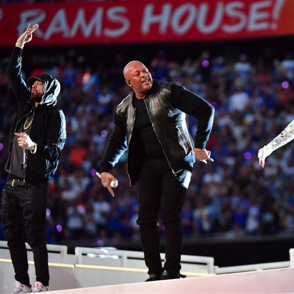 Dr. Dre wilde Super Bowl-show annuleren: "Ik haat mensen die alles voor geld doen"