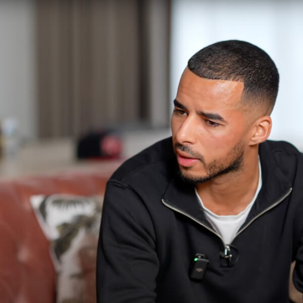 Redouan El Yaakoubi blikt terug op niet dragen OneLove-band: “Voelde geen loyaliteit”