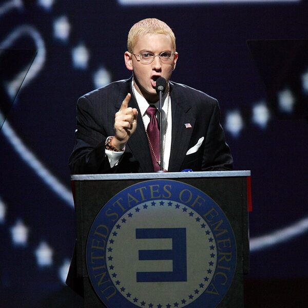 Eminem over zijn drugsverslaving: ''Als ik twee uur later was, was ik dood''