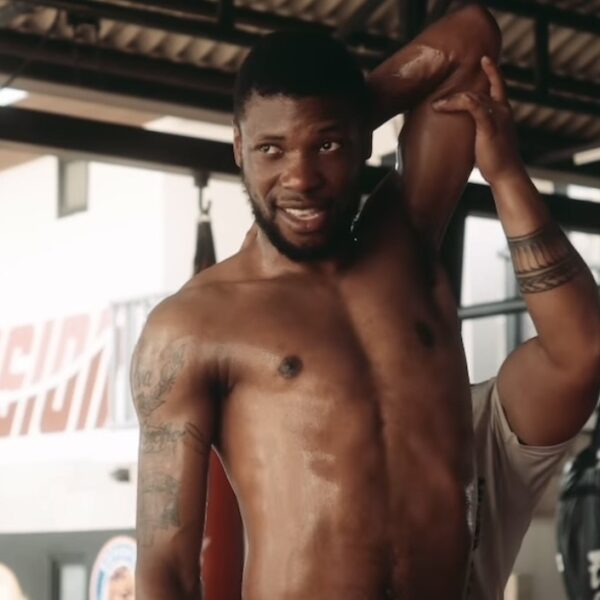 Sevn Alias werkt aan zichzelf in Thailand: "Ben nu zes weken clean"