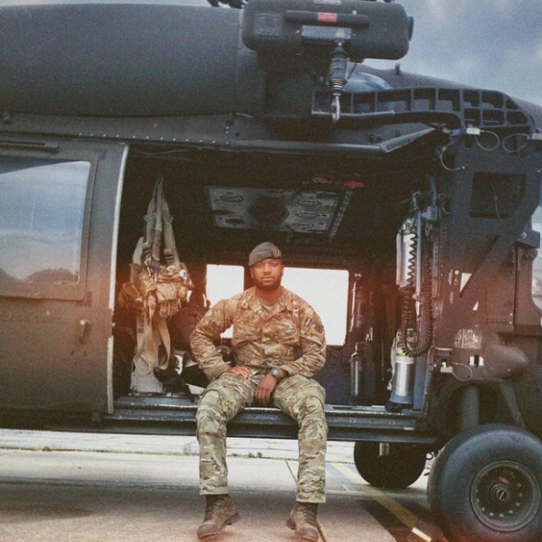 Dj en beroepsmilitair Jullius D (25) hielp slachtoffers van schietincident Zomercarnaval