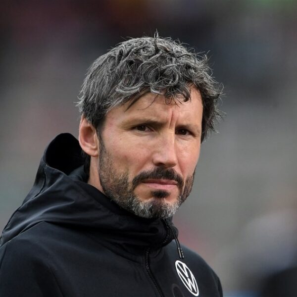 Mark van Bommel ontsnapt aan gewapende overval bij zijn appartement