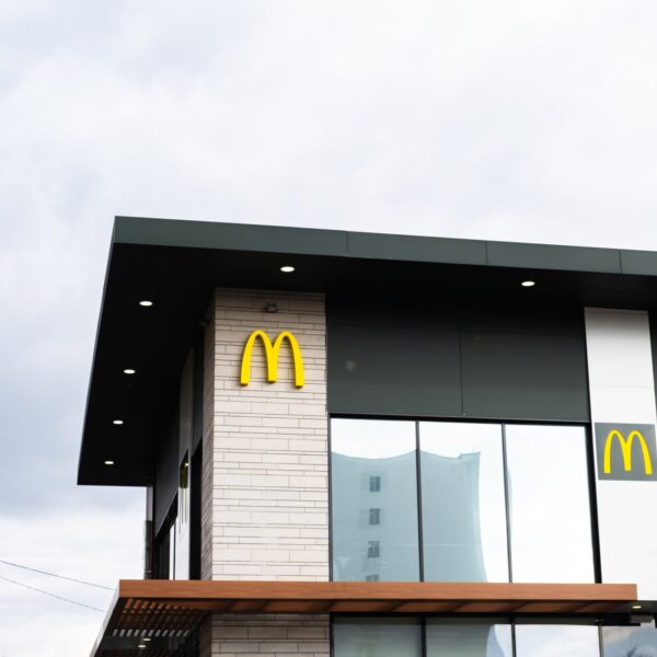 Man schiet McDonald's medewerker neer vanwege ruzie om koude friet