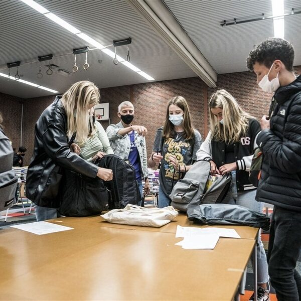 Middelbare scholen open na kerstvakantie, mbo en hoger onderwijs nog niet