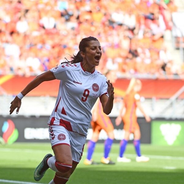 Deense voetbalster Nadia Nadim: "De taliban vermoordde mijn vader"
